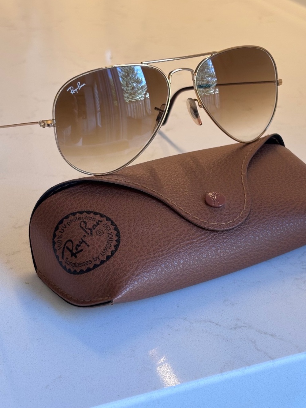 Rayban Aviator metal II sunglasses in gold and gradient light brown